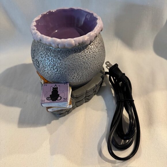 Scentsy Hocus Pocus Wax Warmer - Gently Used with Box - Picture 4 of 15